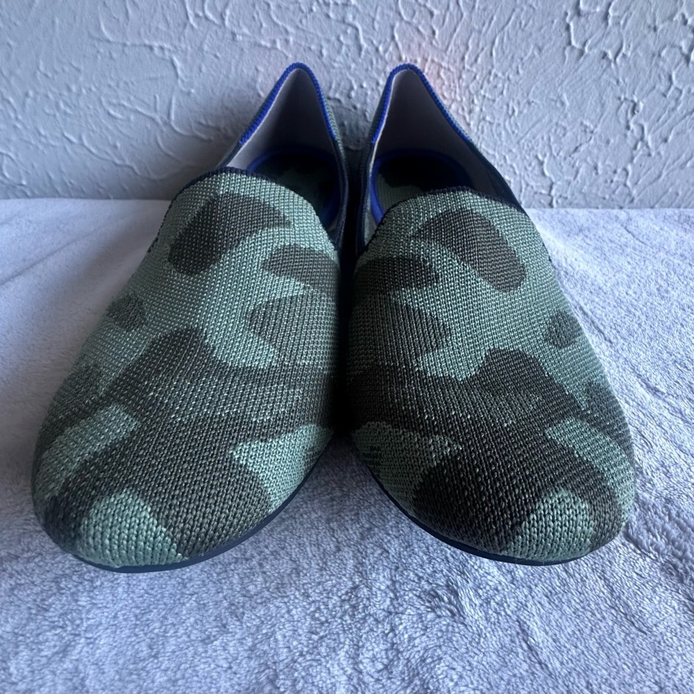 Rothys Camo Loafers Womens 9.5
Green Flats Round Toe Slip On. - Picture 6 of 12